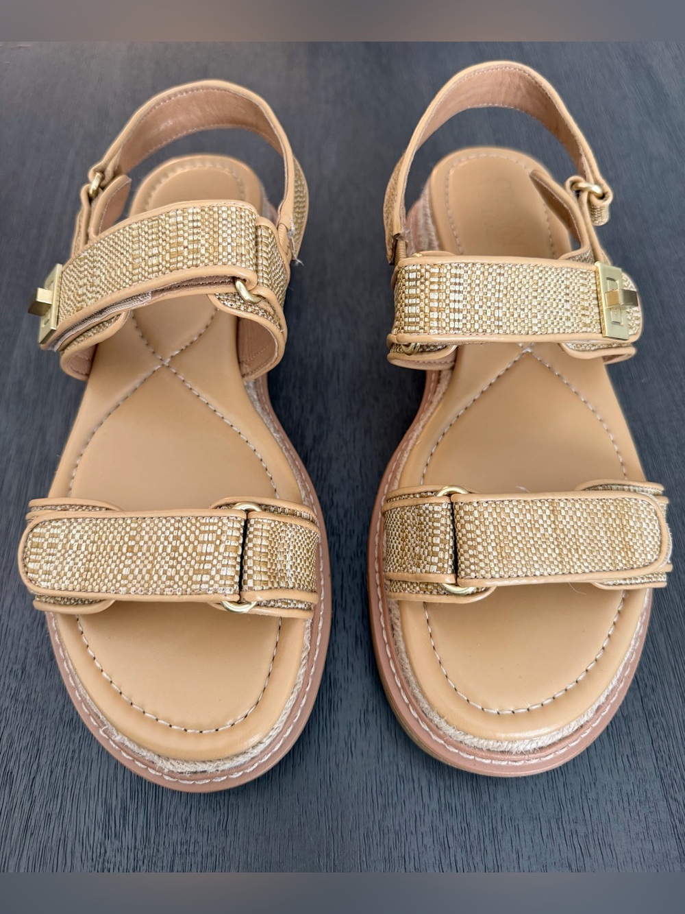 Crown Vintage Gold Metallic Strappy Sandals Women’s Size 9